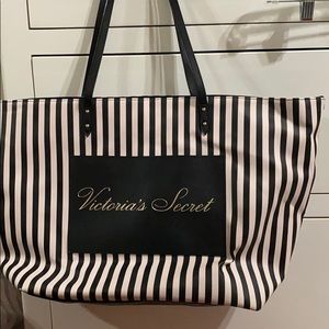 Brand new Victoria’s Secret tote